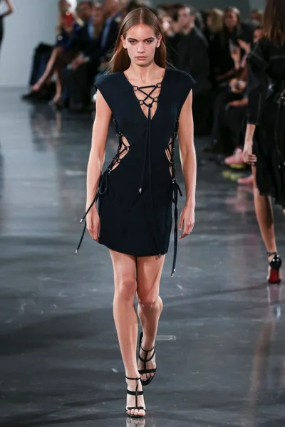 Look 9
